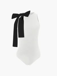 Semi - Sheer Fiyonk Detaylı Decorated Kolsuz Bodysuit - Phentora