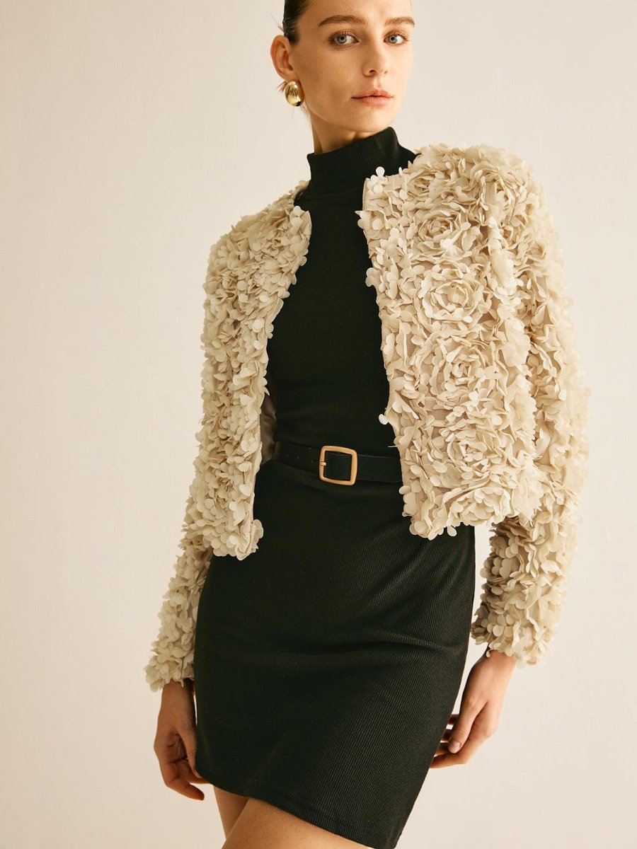 Ekru Çiçek Detaylı Kısa Ceket - Phentora