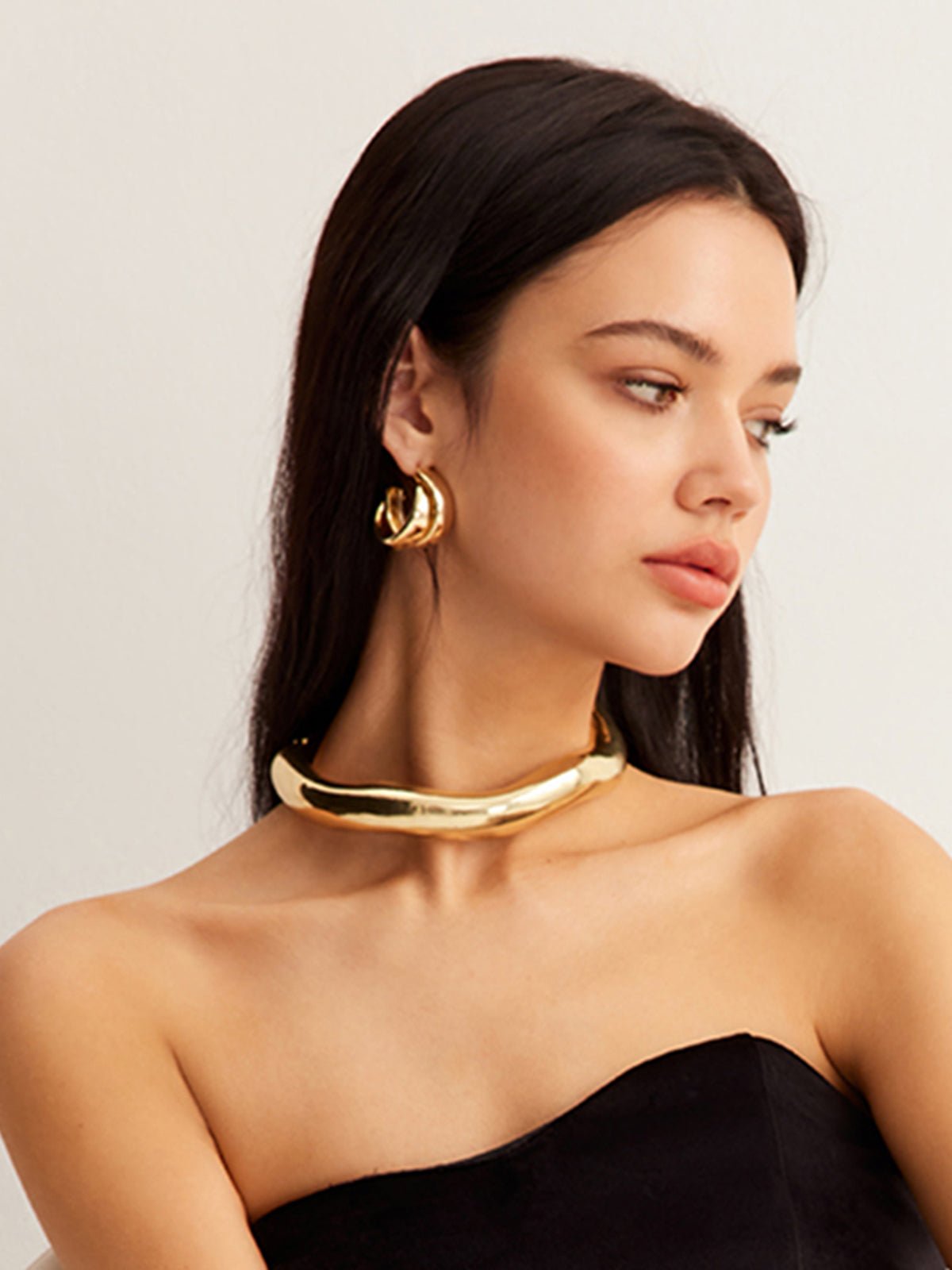 Düzensiz Lav Parçası Kalın Açık Choker - Phentora