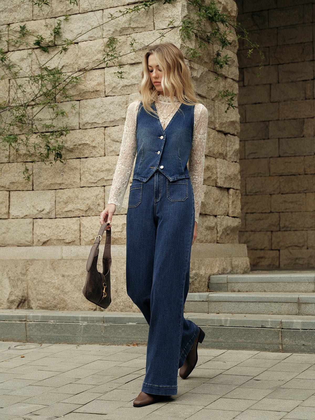 Şık Denim Yelek ile Rahat Şıklık - Phentora
