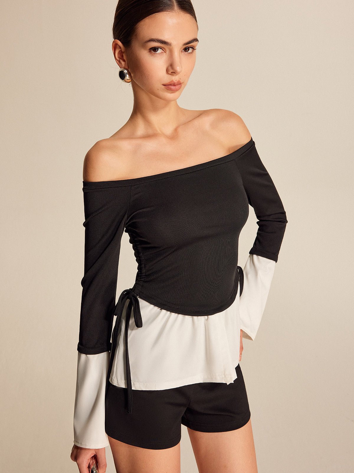 Bold Contrast Omuzları Açık Düz Kesim Neck Bluz - Phentora