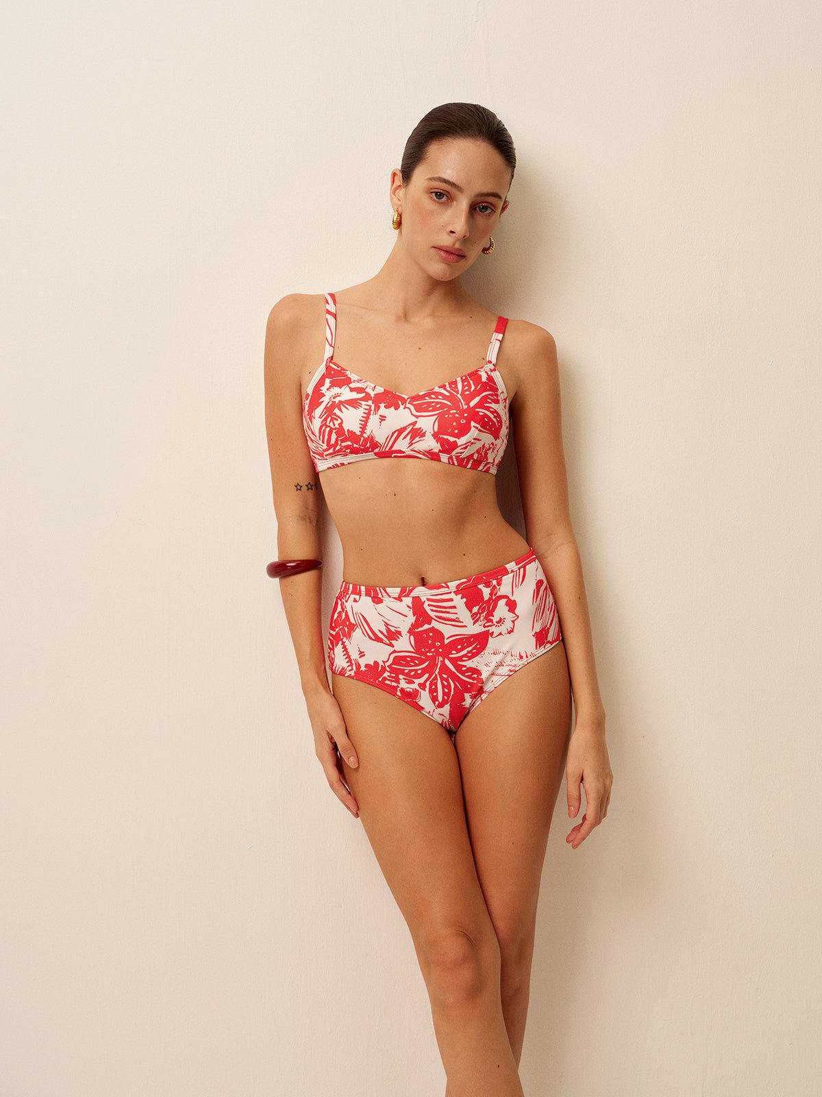 Canlı Tropikal Desenli Bikini Takımı Şık Metal Kapatma ile - Phentora