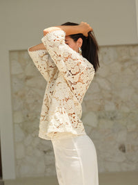 Semi - Sheer Çiçek Desenli Dantel Üst - Phentora