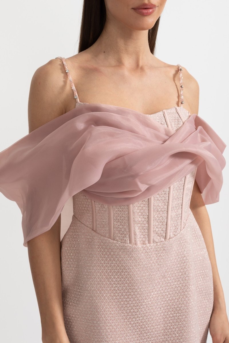 Elbise Vücuda Oturan Gövde, Patterned Fabric ve Transparan Drapeli Katmanlı - Pembe - Phentora