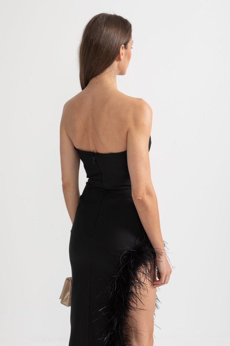 Tüy - detaylı Elbise Vücuda Oturan Gövde ve Asimetrik Hemline - Siyah - Phentora
