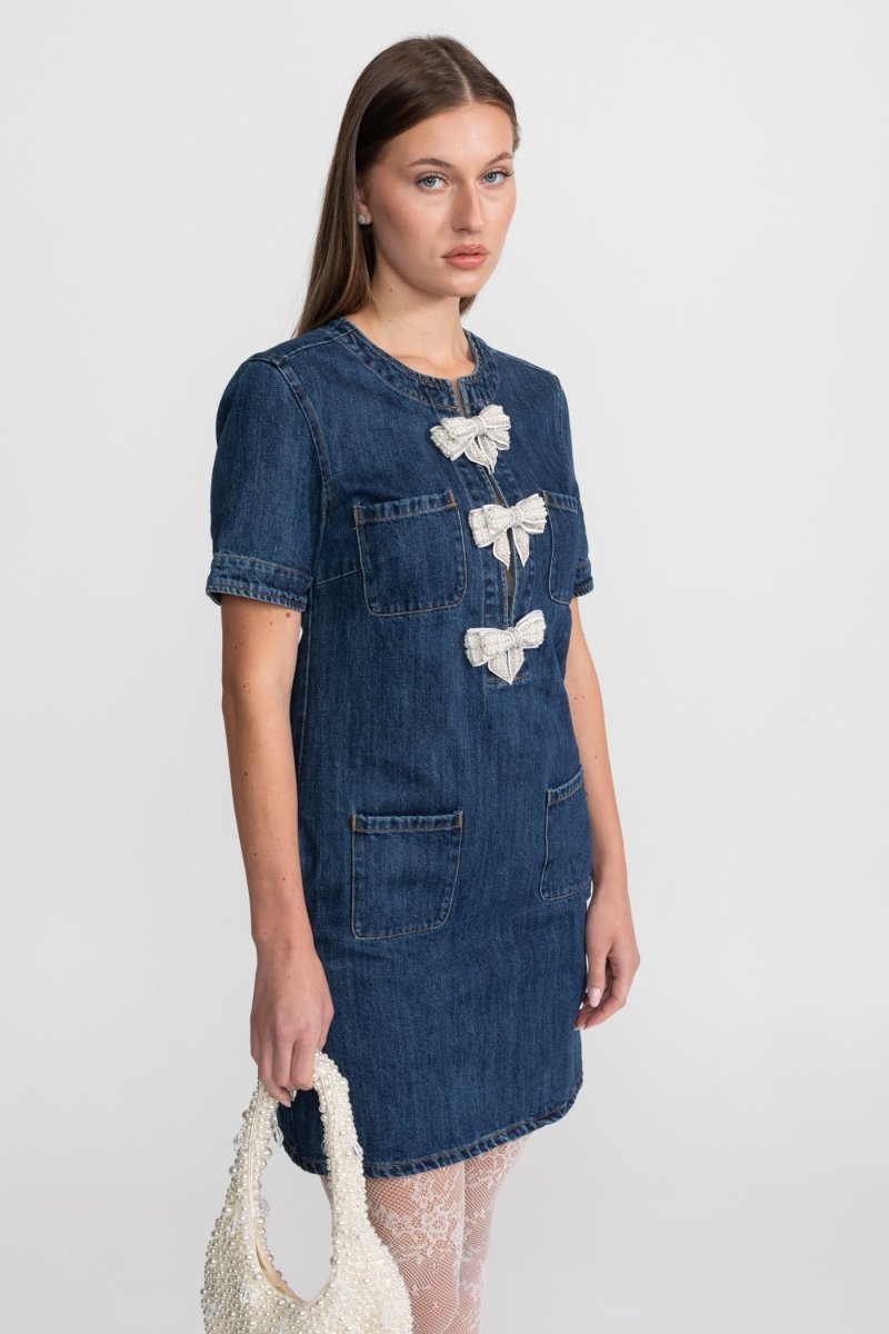 Parıldayan Fiyonklarla Süslenmiş Denim Mini Elbise - Phentora